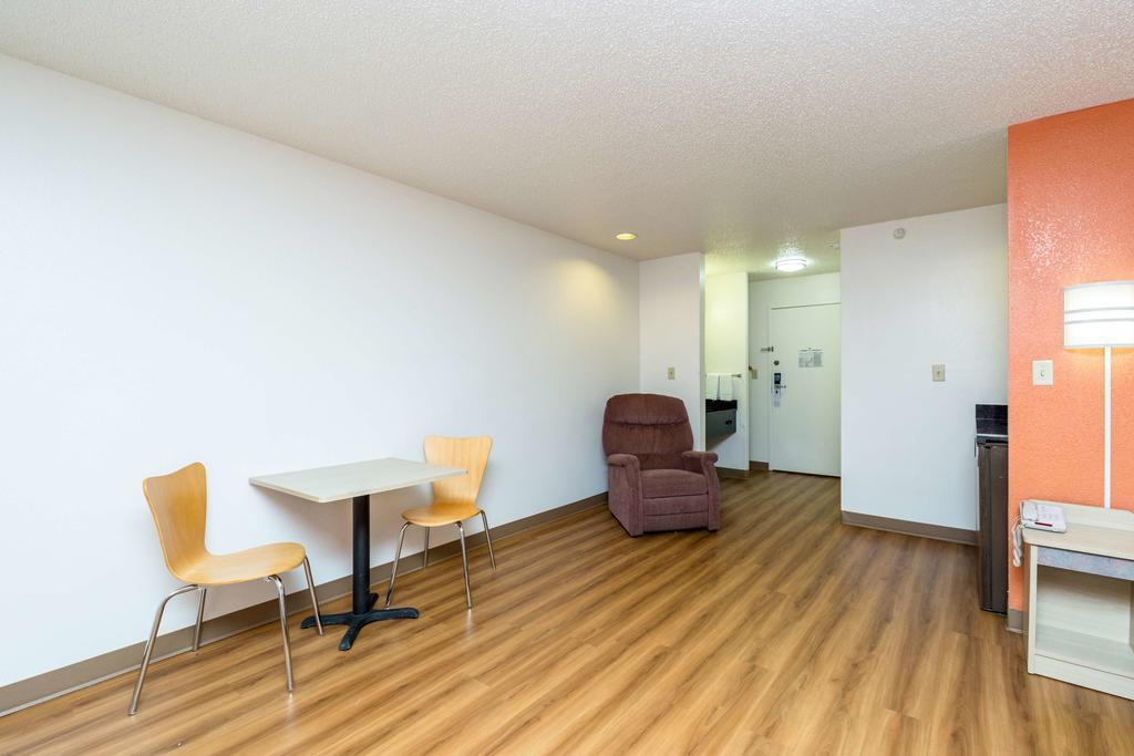 Motel 6-Waterloo, Ia 외부 사진