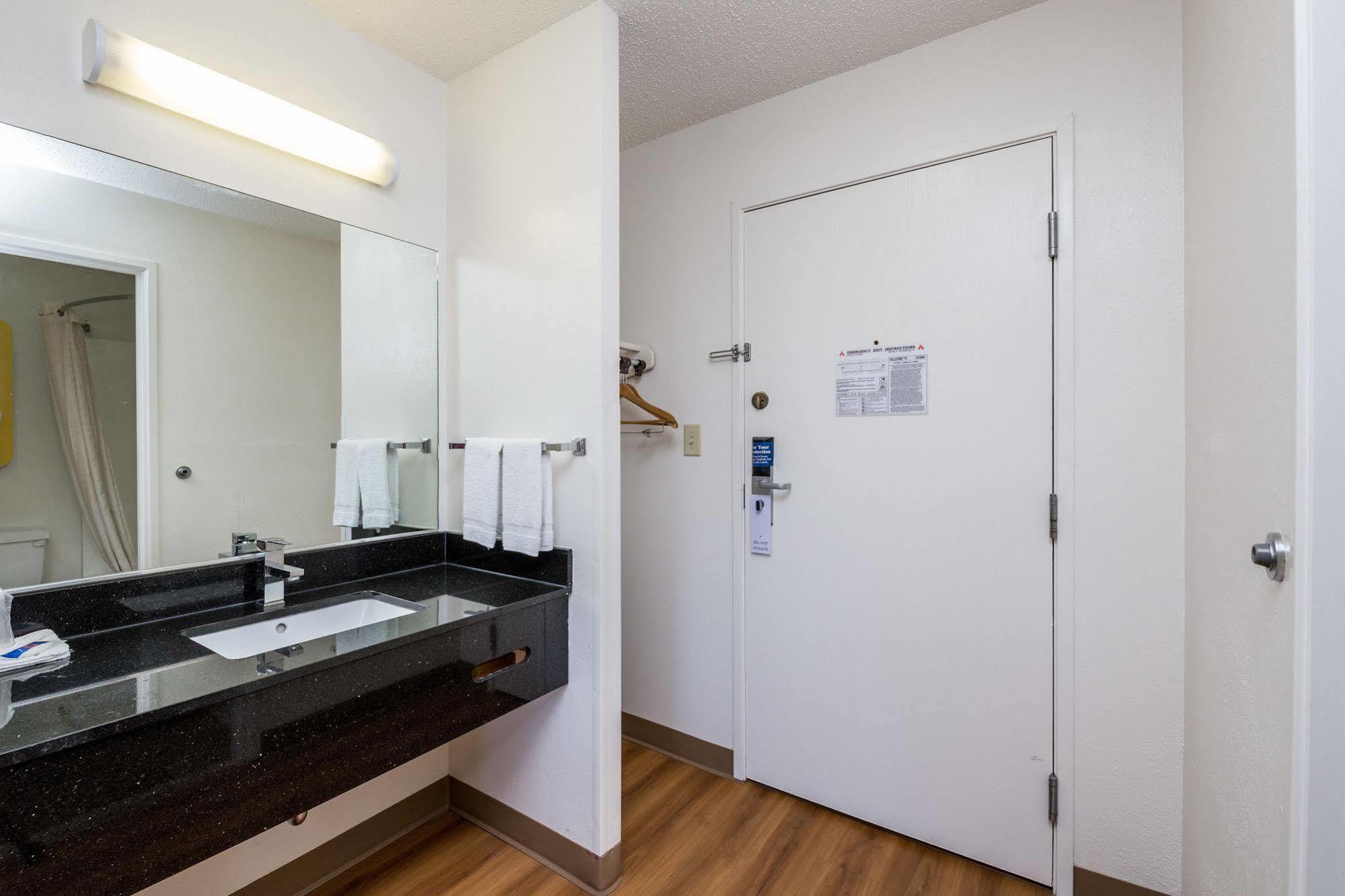 Motel 6-Waterloo, Ia 외부 사진