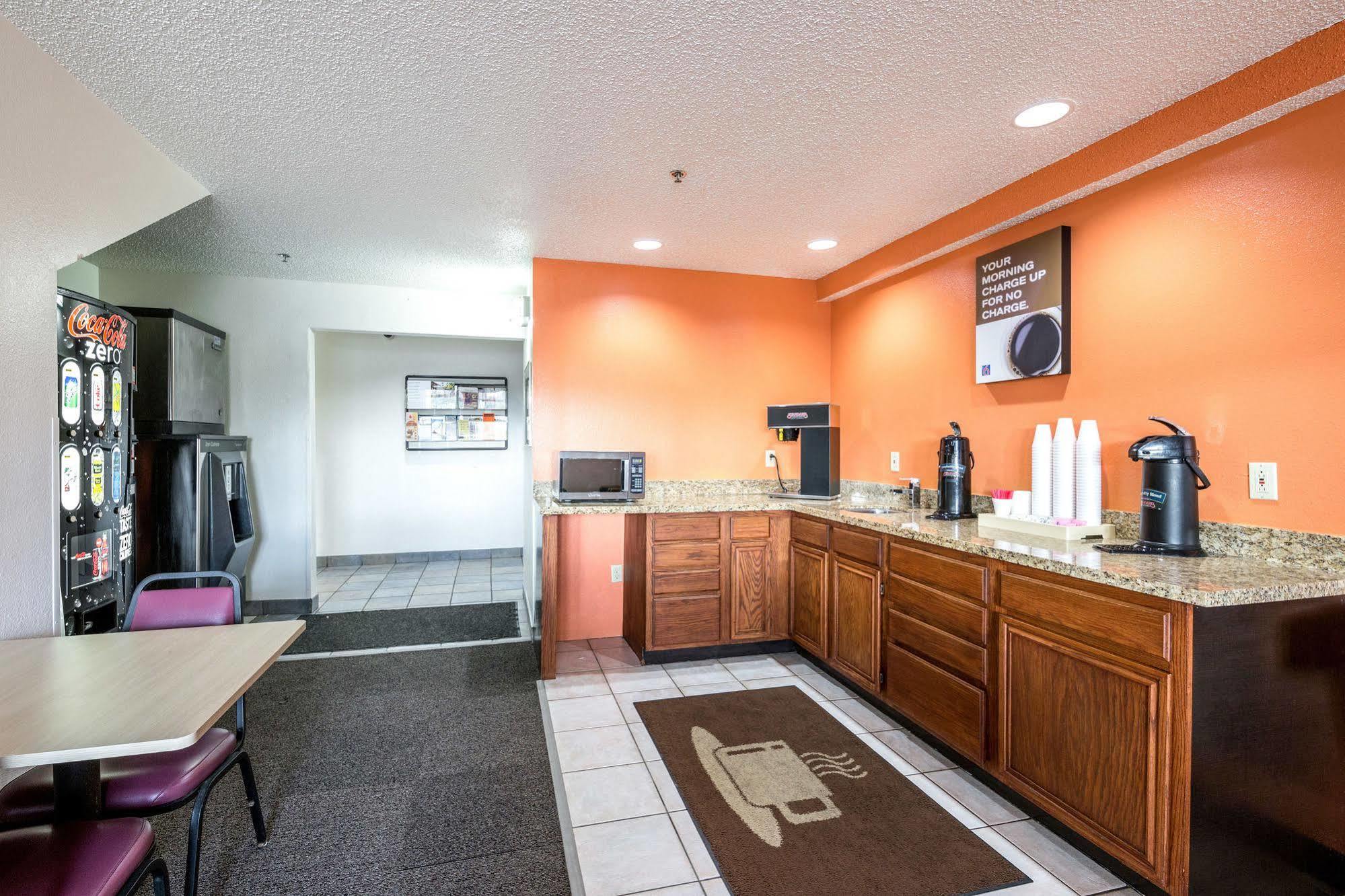 Motel 6-Waterloo, Ia 외부 사진