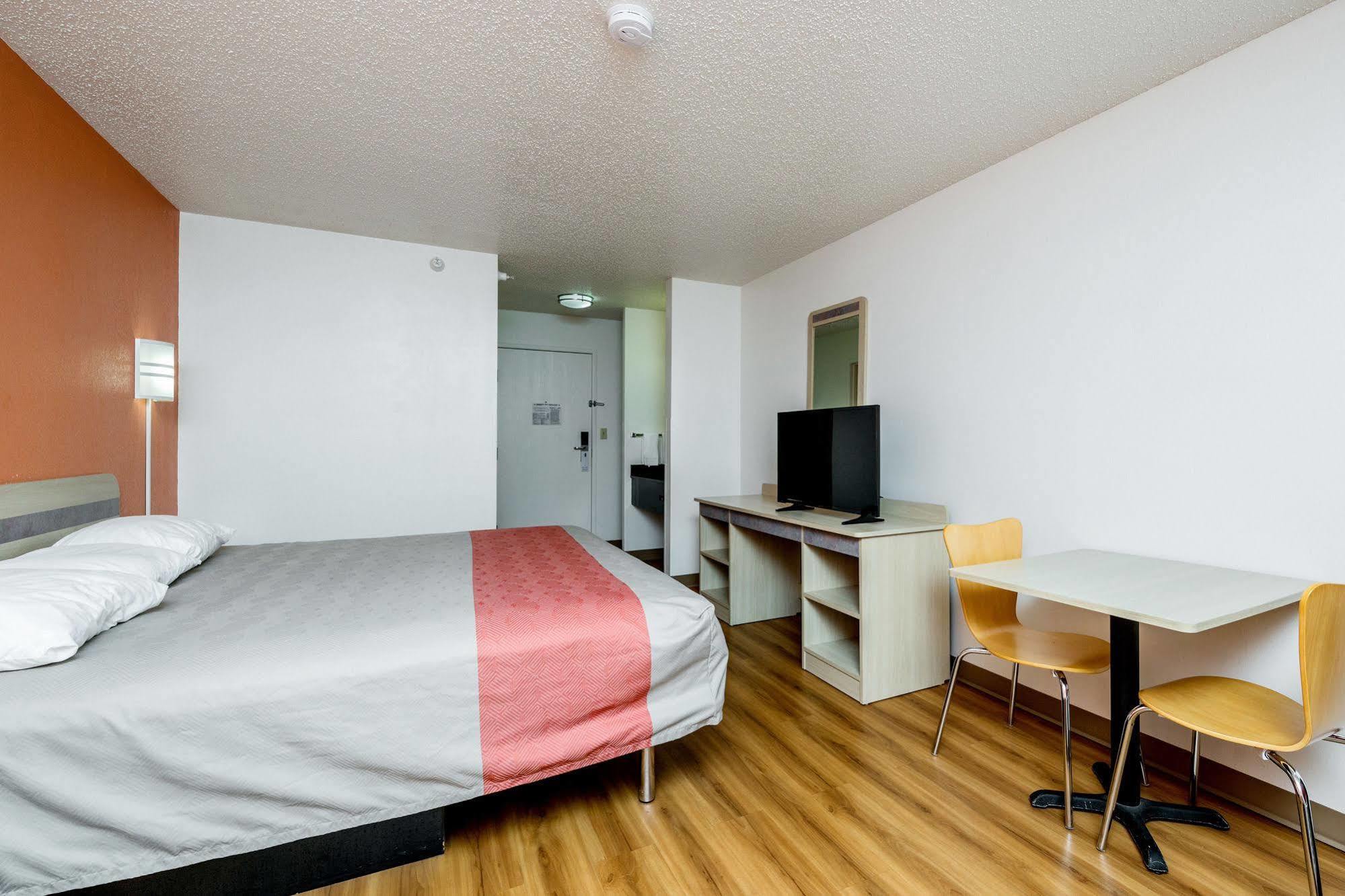 Motel 6-Waterloo, Ia 외부 사진